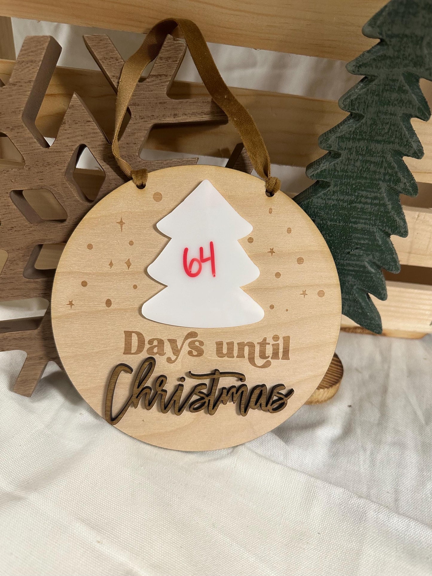 Wooden Christmas Countdown Sign: Reusable Holiday Tradition