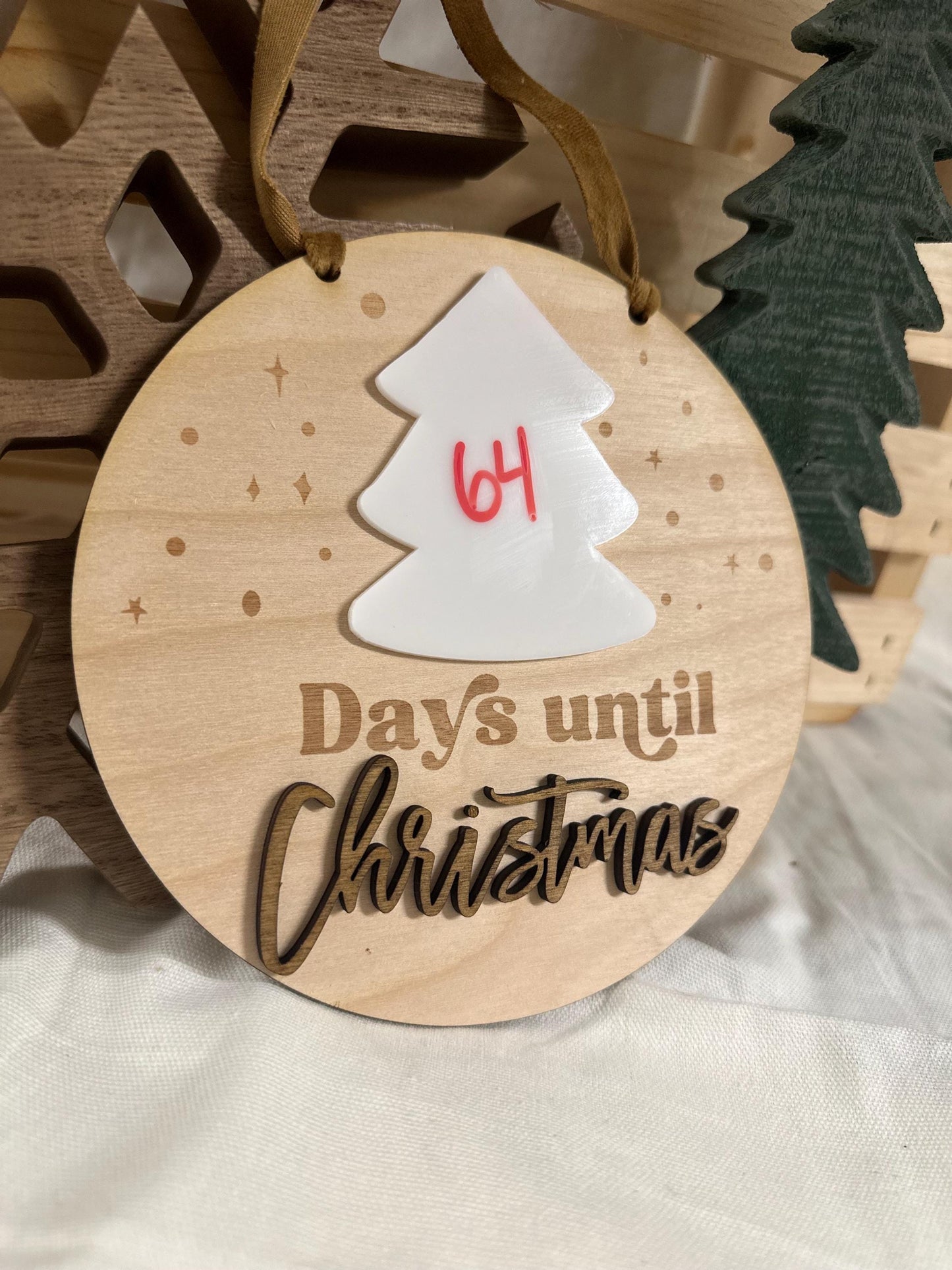 Wooden Christmas Countdown Sign: Reusable Holiday Tradition